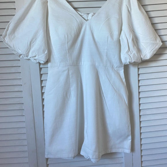 Taye Puff Sleeve Tie Back Romper - Picture 10 of 15